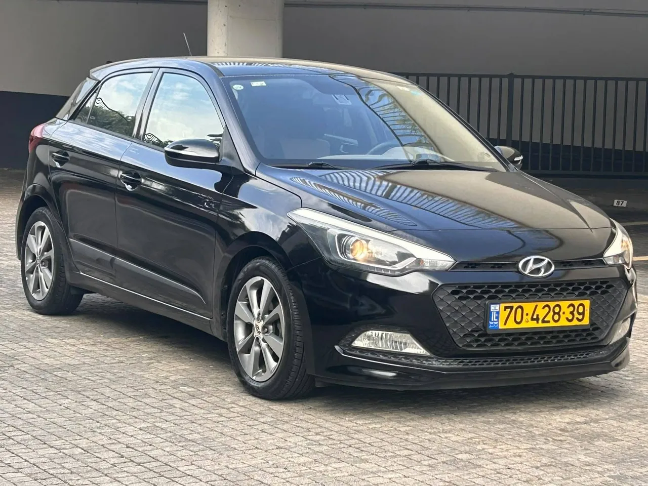 יונדאי i20 2016, תמונה 1