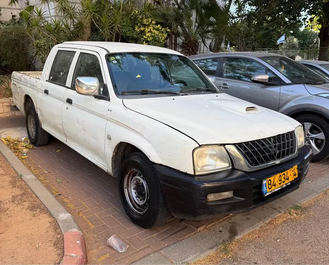 מיצובישי L200 2006, תמונה 2