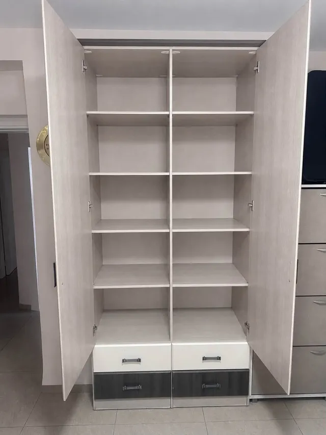 ארון בגדים מנגר פרטי 2.4 מטר, תמונה 2