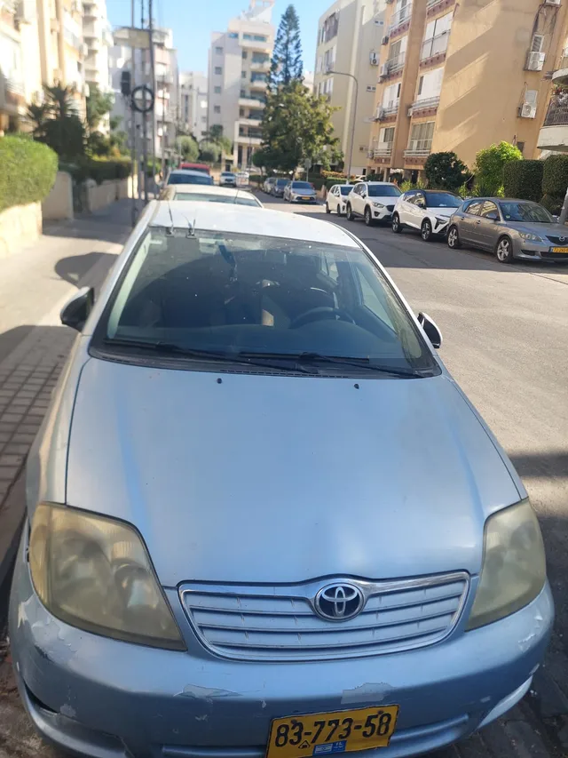 טויוטה קורולה 2005, תמונה 2