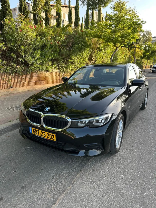 ב.מ.וו 330e 2022, תמונה 3