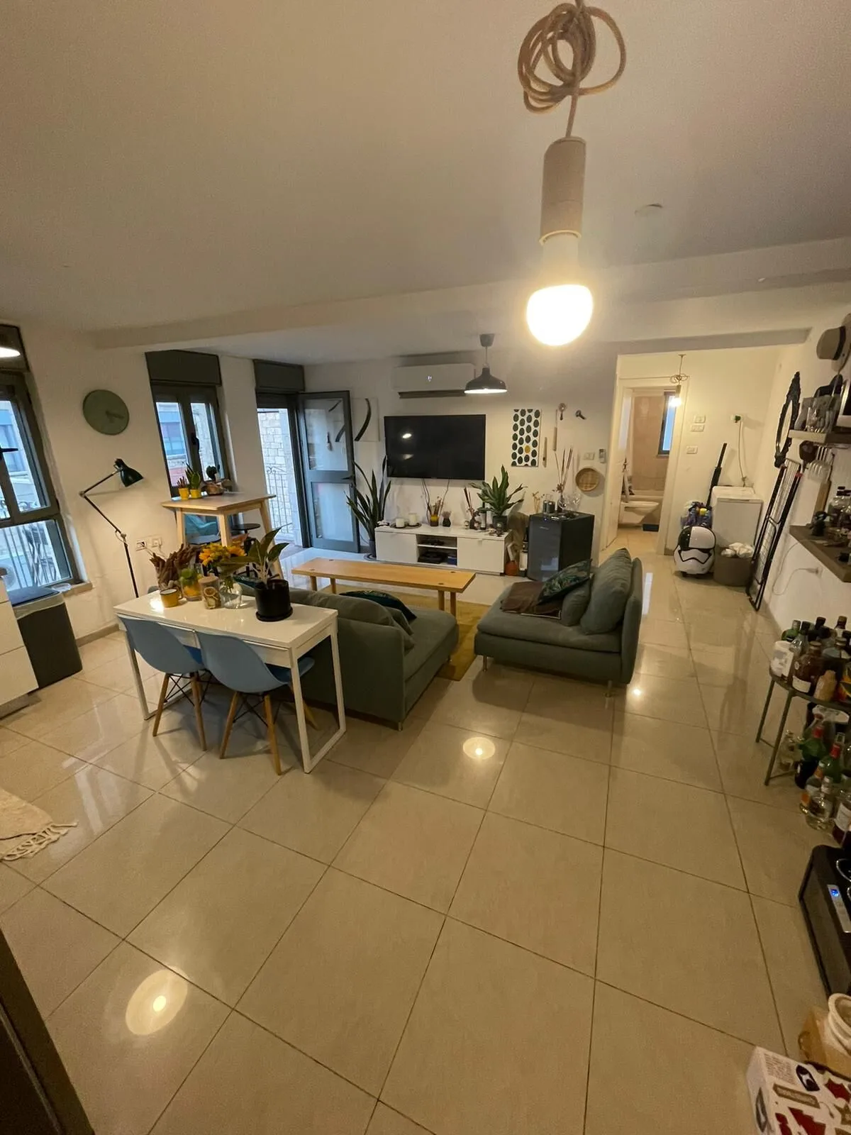 2 חדרים בירושלים, תמונה 1